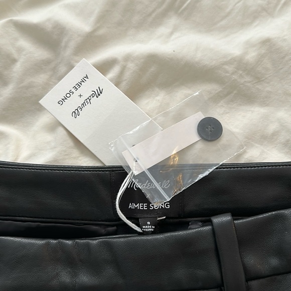 SOLD 💞 NWT Madewell X Aimee Song Slim Tapered Pants in Black Faux Leather - Picture 3 of 4